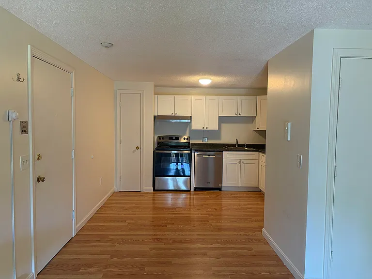 1007 White Cedar Blvd — Photo 8