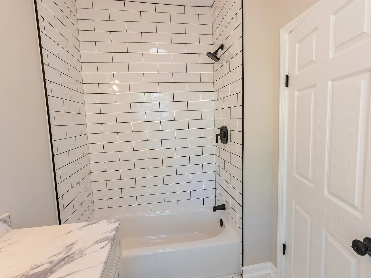 231 Jackson St — Photo 3