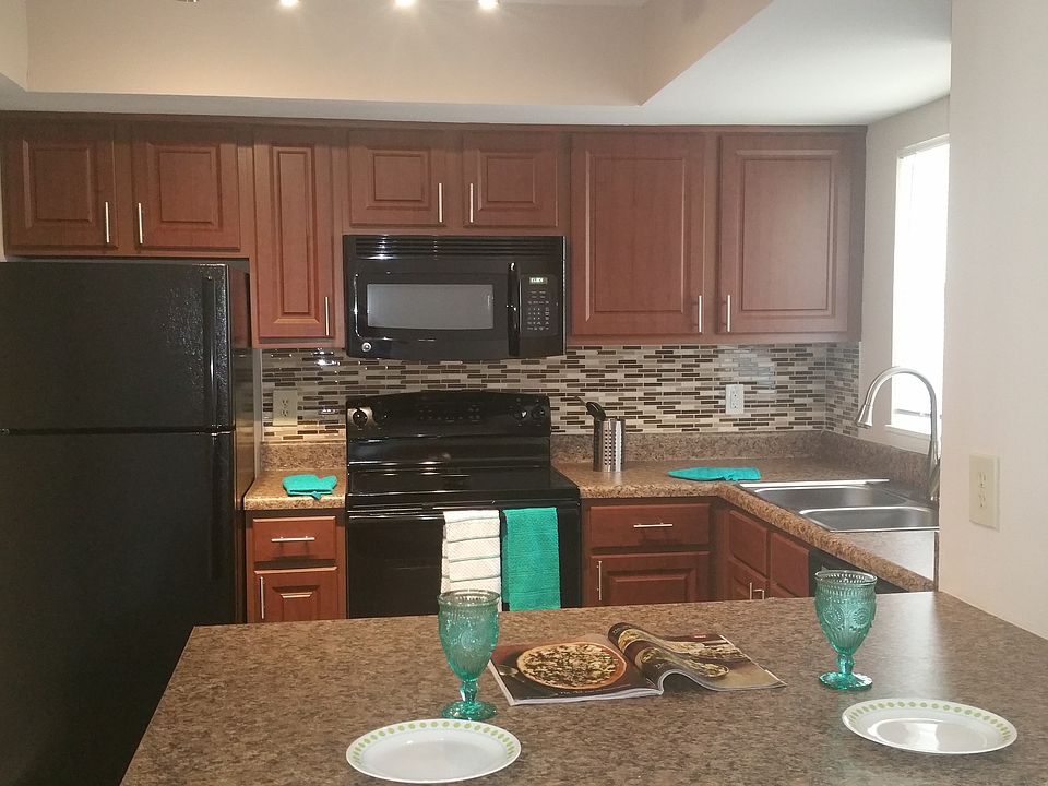 1st image of 1205 Lake Breeze Pl