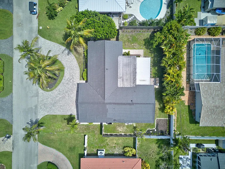 4431 NE 28th Ave — Photo 7