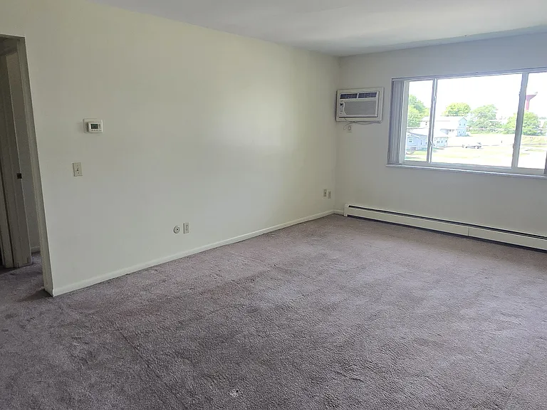 237 S Nelson St — Photo 3
