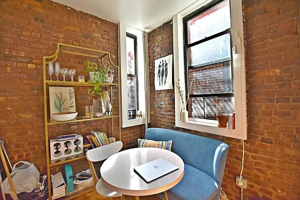 Rented by Compass | media 22