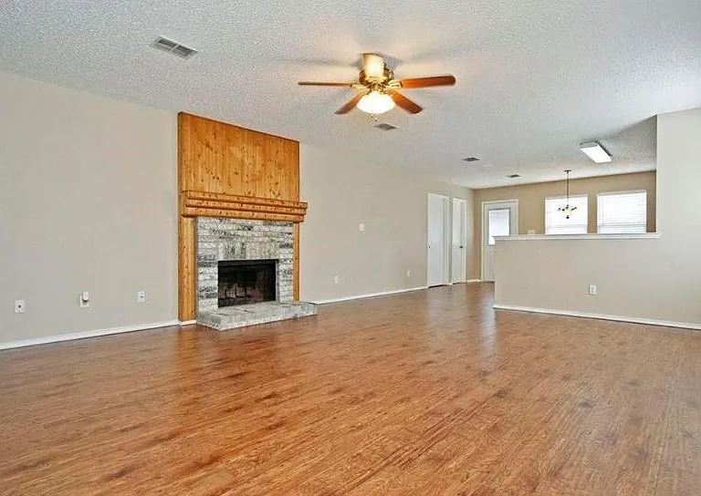 3411 Jacobs Dr — Photo 3