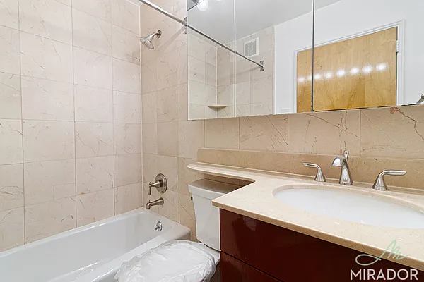 Rented by Mirador Real Estate | media 25