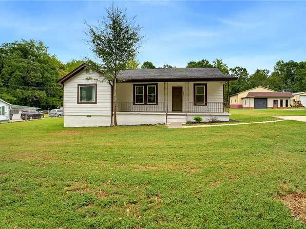 23 Spring St, Pelzer, SC 29669