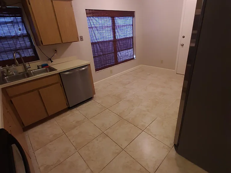 1811 Tarah Trace Dr — Photo 10