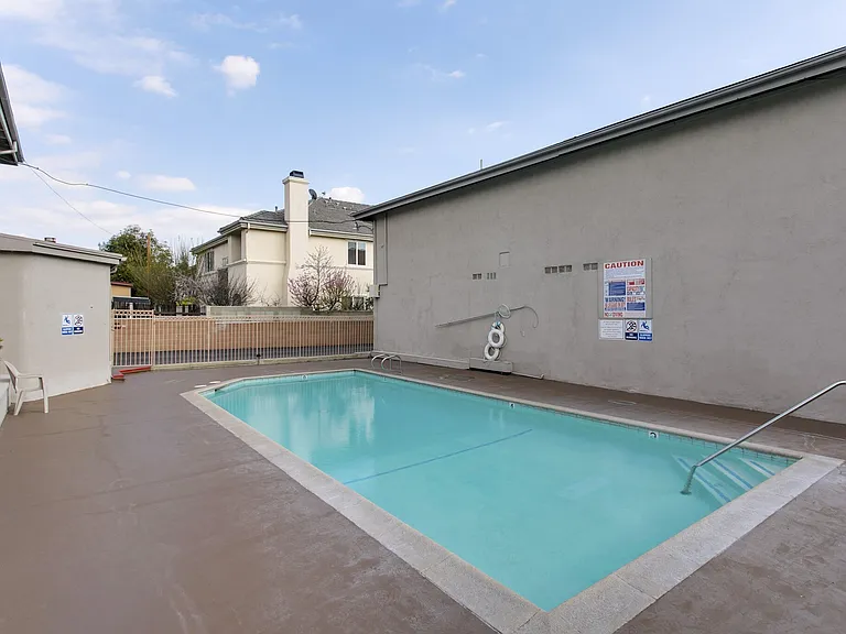 922 W Duarte Rd #3 — Photo 6