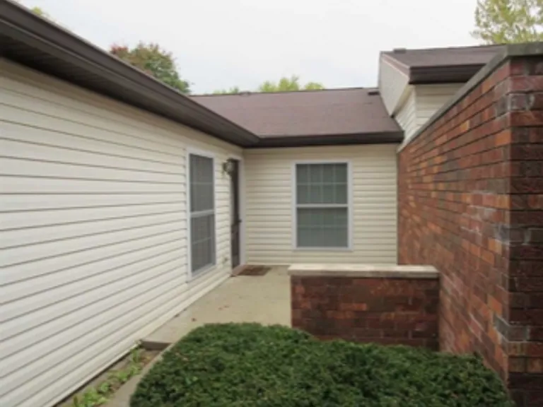 1176 E Commons Dr — Photo 6