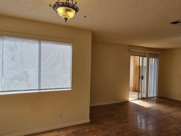5th image of 321 Inger Dr Unit N-128