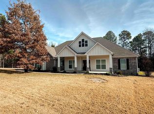 112 Northstar Ln, Searcy, AR 72143