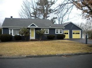 559 Mount Vernon St, Lawrence, MA 01843