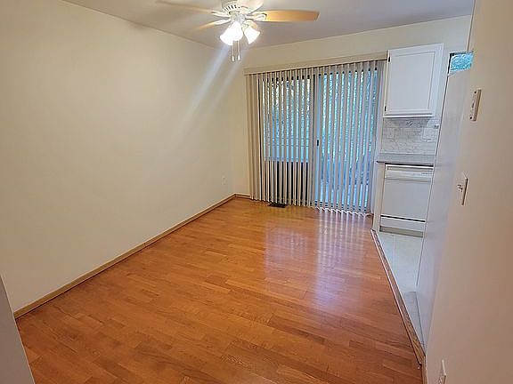3rd image of 14 Paine Cmns