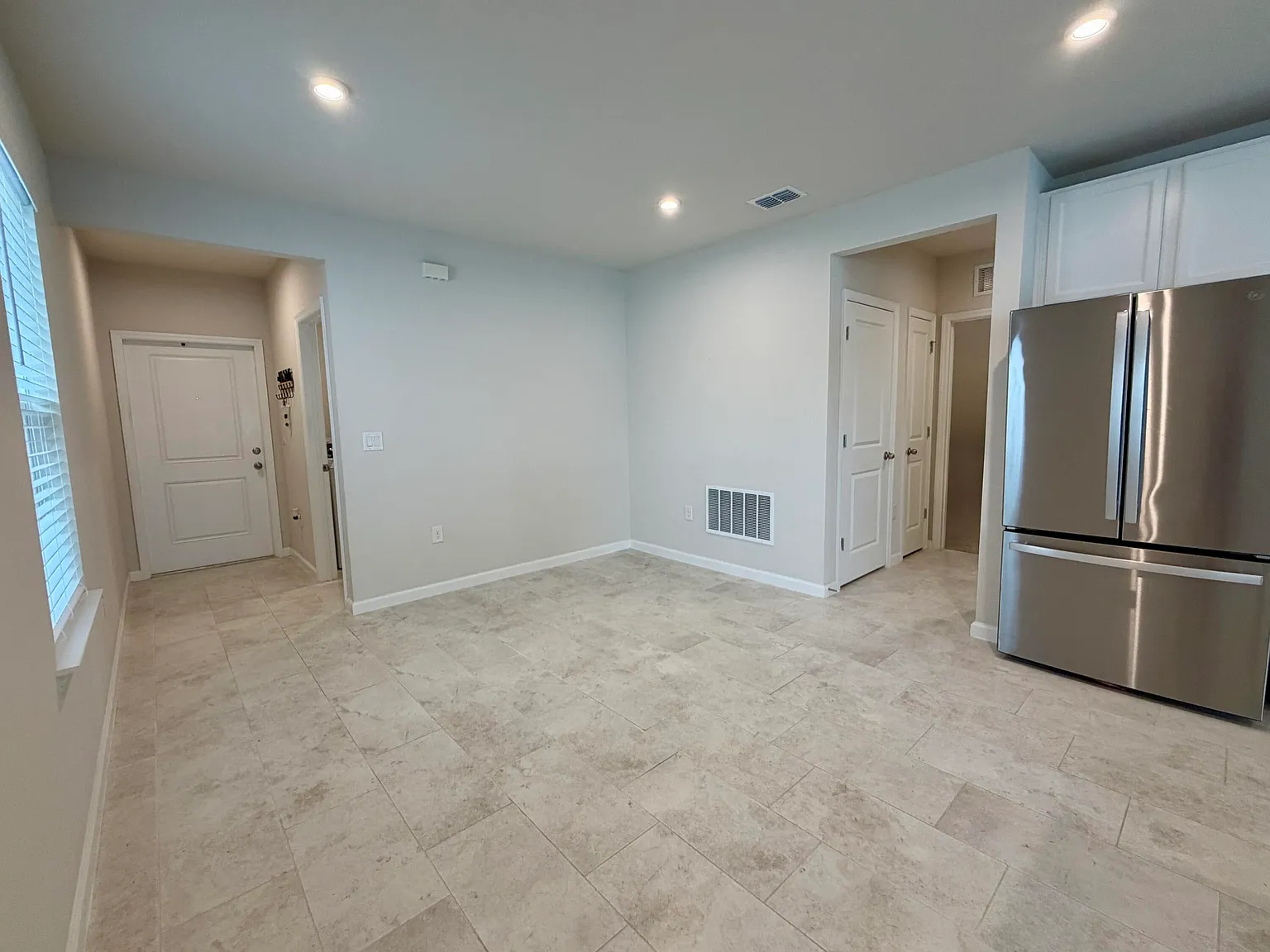 3 bed, 2.0 bath, 1500 sqft, $2,700 — Photo 3