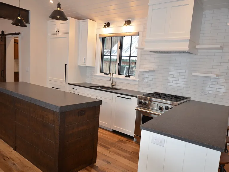 300 E. Washington Rd. — Photo 14