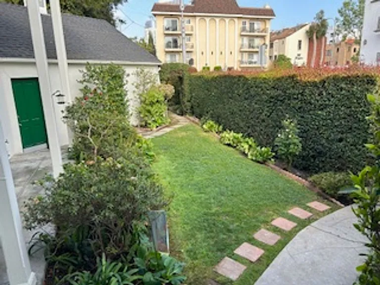 9750 Newman St — Photo 12