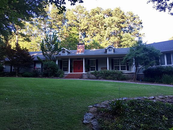 2nd image of 1012 Evergreen Dr