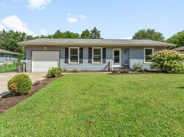 4718 W Cumberland Cir, McHenry, IL 60050