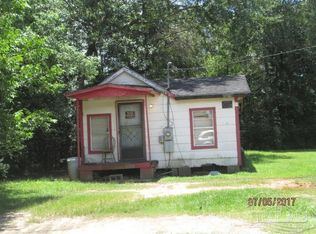 156 4th St, Atmore, AL 36502