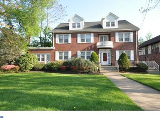 210 W Maple Ave, Merchantville, NJ 08109