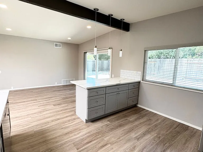 1503 Brown Dr — Photo 13