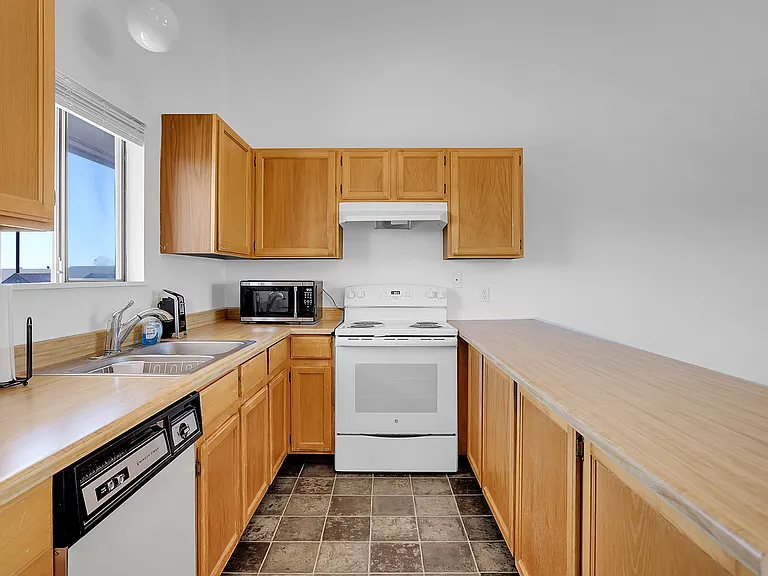 4266 S Eldridge St #310 — Photo 8