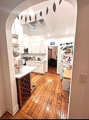 3rd image of 832 Manhattan Ave #2