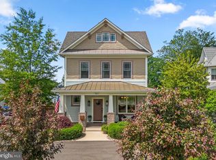 767 Monroe St, Herndon, VA 20170