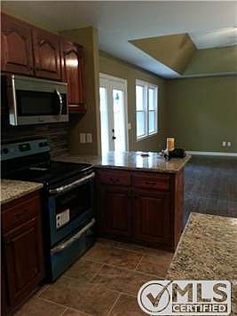 4th image of 4011 Ashley Dr