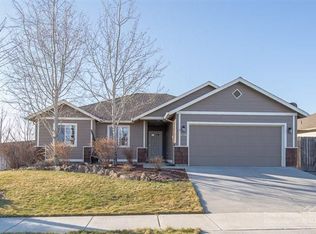 2316 NW Fir Ave, Redmond, OR 97756