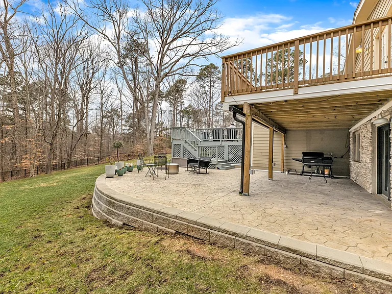 1126 Trailwood Dr — Photo 64