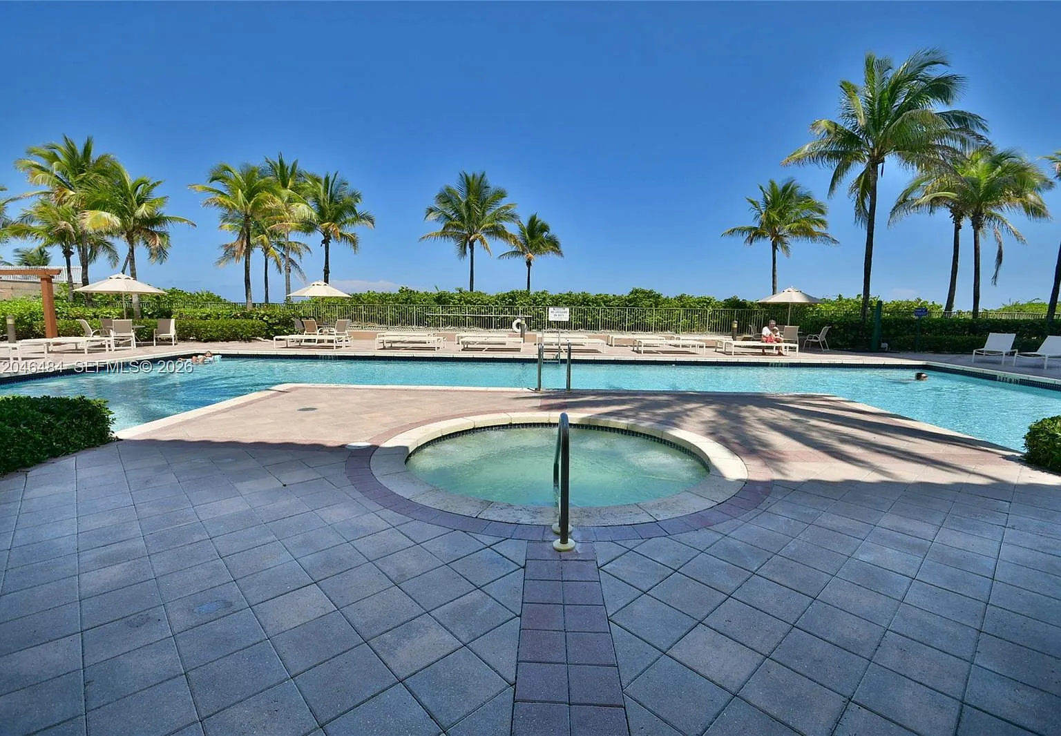 2080 Ocean Drive Condo — Photo 4