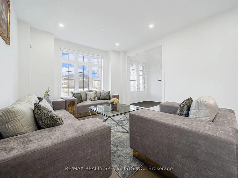 4 Elderberry Way — Photo 8