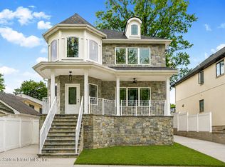 18 Tottenville Pl, Staten Island, NY 10307