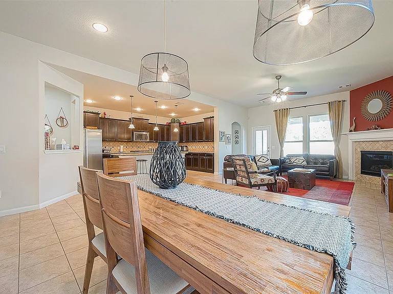 15627 Huddleston Dr — Photo 6