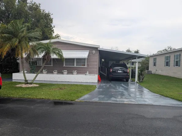 32 Manor Drive, Fort Pierce, FL 34982