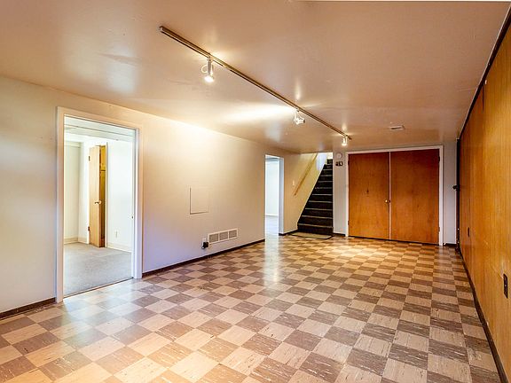 3555 Fordham Recreation Room