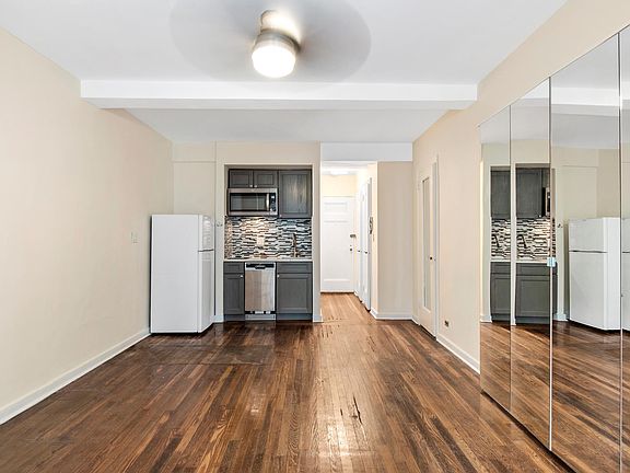 4th image of 320 E 42nd St APT 505