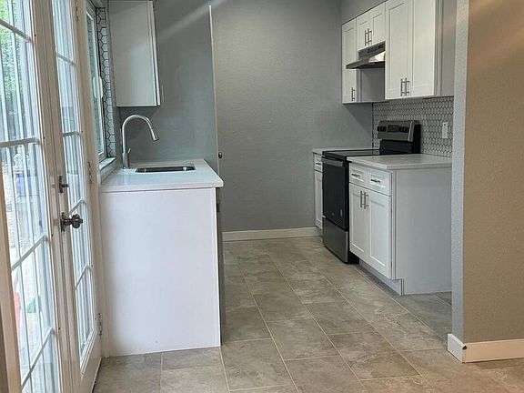 3rd image of 6811 Blue Lake Dr
