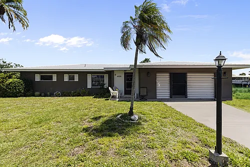 4020 Palm Dr Photo 1