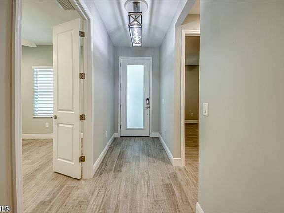 5th image of 11759 Solano Dr
