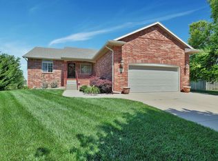 12121 E Boxthorn Ct, Wichita, KS 67226