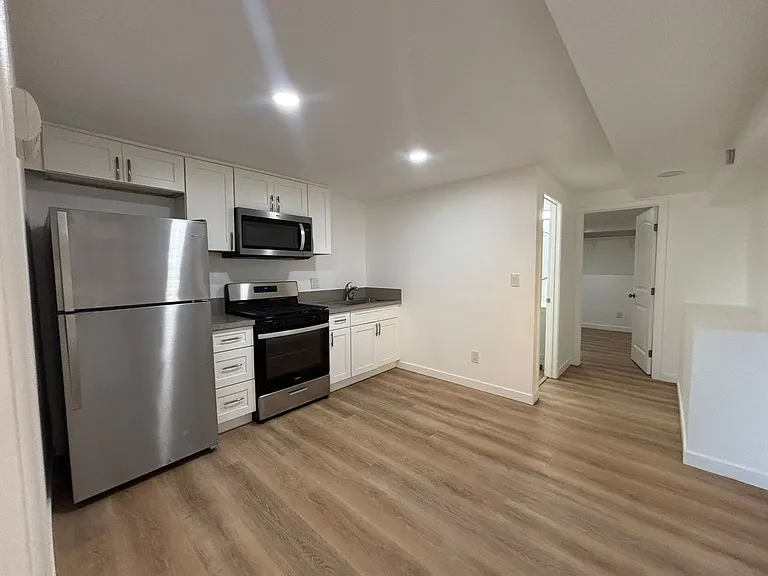 308 E 4th St #308B — Photo 15