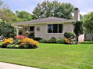 22036 Madison St, Saint Clair Shores, MI 48081