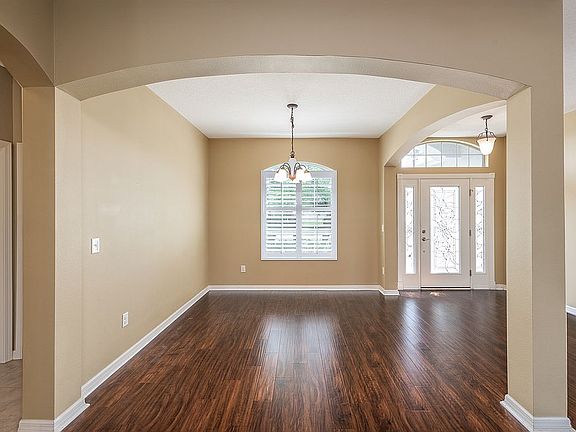 5th image of 1865 Lorenzo Ln