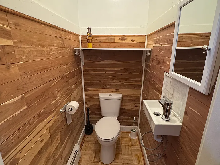 8 Athelwold St #1 — Photo 5