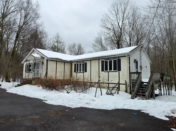 80 Woodland Dr, Moscow, PA 18444