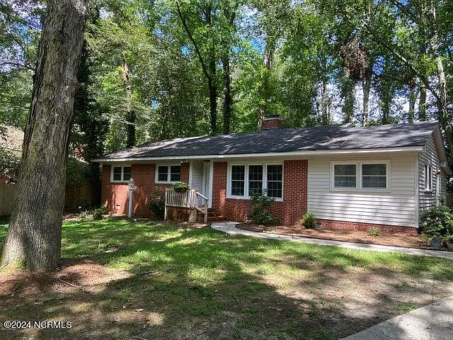 3 bed, 2.0 bath, 1728 sqft, $1,600 — Photo 1