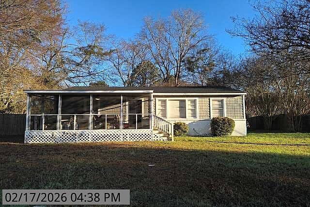 1st image of 122 Stephanie Cir