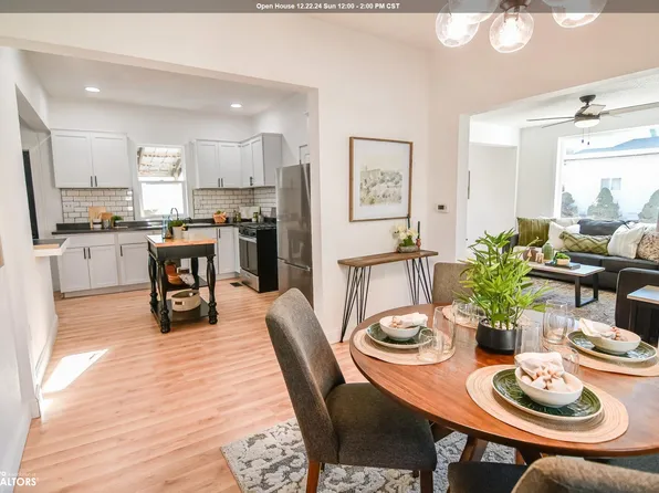 210 S 6th St, Marshalltown, IA 50158