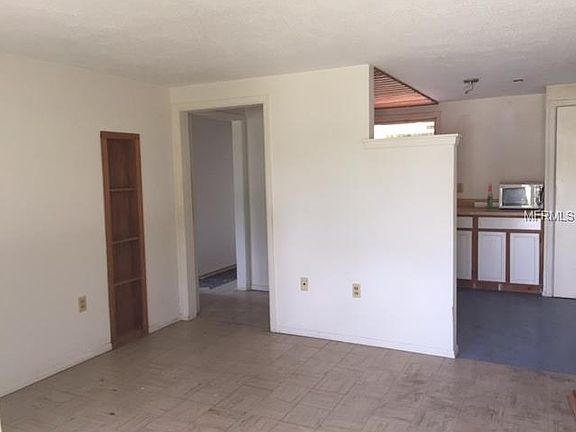 2nd image of 821 N Conrad Ave